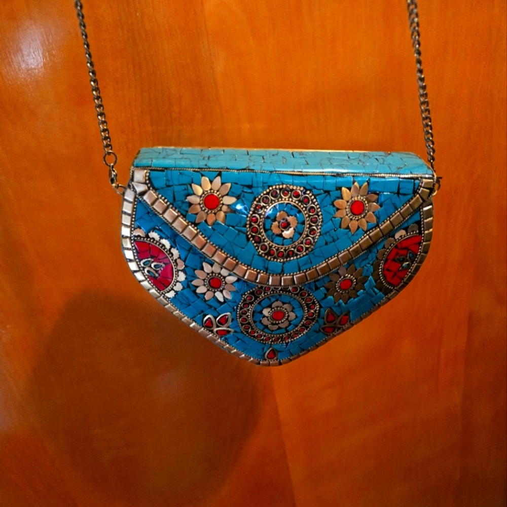 Metal hand bag